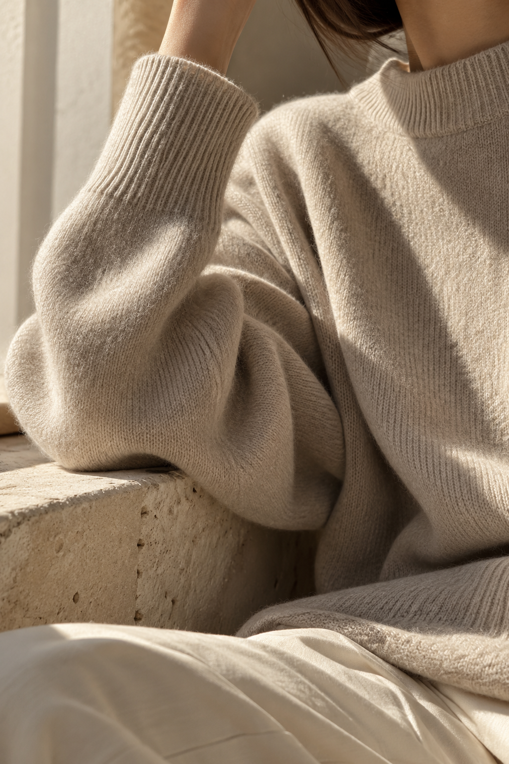 Quiet texture of cashmere knitwear detail
